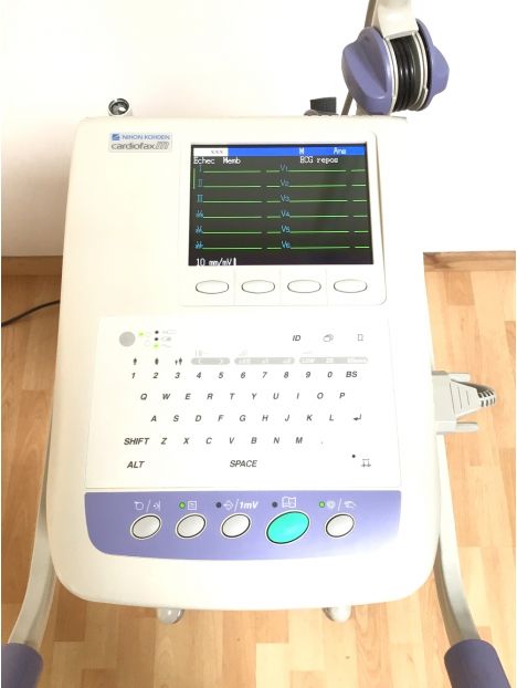 Nihon Kohden Cardiofax M-1350K Electrocardiograph