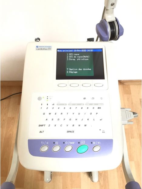 Nihon Kohden Cardiofax M-1350K Electrocardiograph