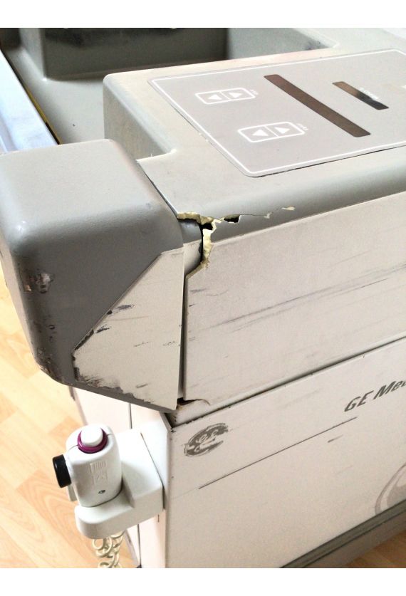 GE AMX4 Plus Portable X-Ray System