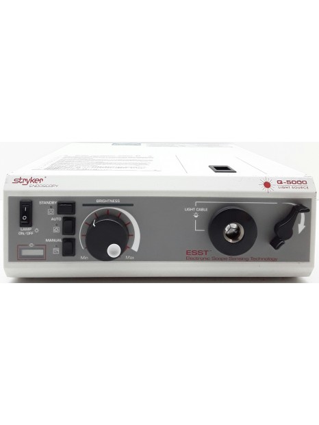 Stryker Q-5000 Light Source