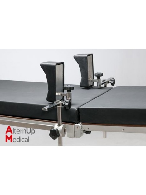 Shoulder supports for operating table