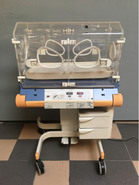 Incubateur Drager 8000 SC
