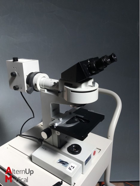 SM-LUX Leitz Binocular Microscope