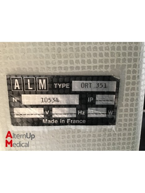 Table d'opération ALM 702