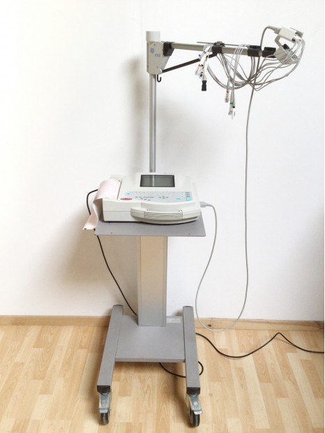 GE MAC 1200ST Electrocardiograph